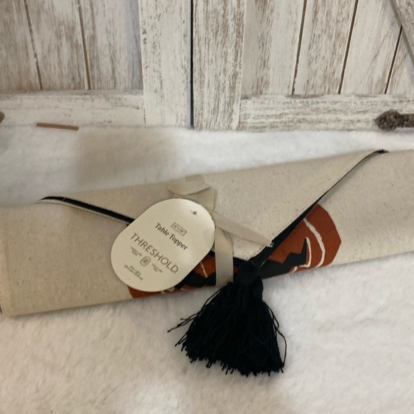 Target Threshold 2023 Halloween Pumpkin Table Topper - Picture 2 of 7